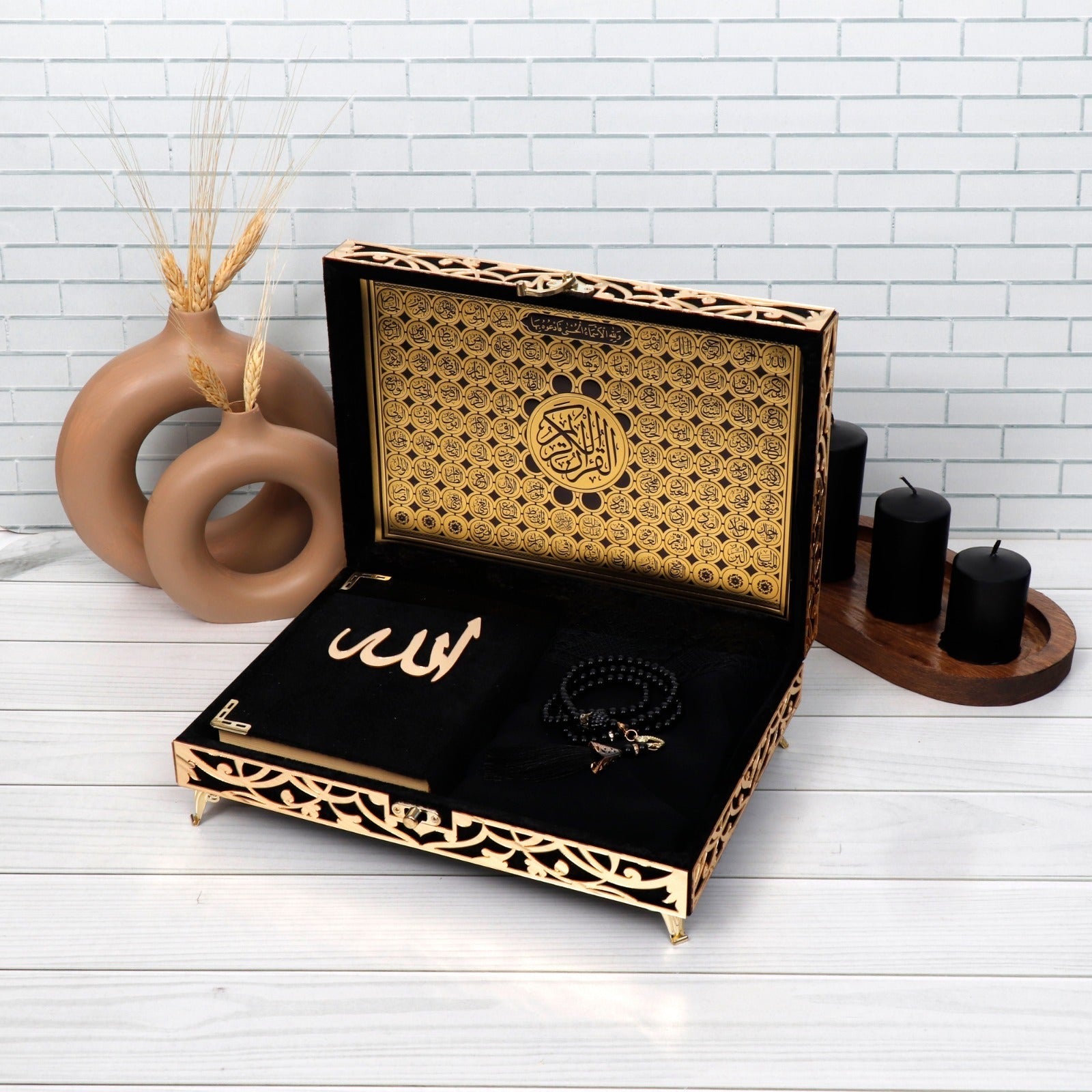 Elegante Geschenkbox mit Koran, Kopftuch & Tesbih